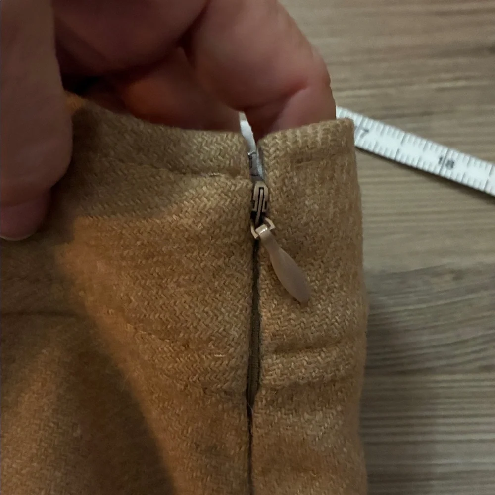 Gap Women's Vintage Wool Trumpet Skirt Size 16 Tan Camel Y2K A-Line Above knee